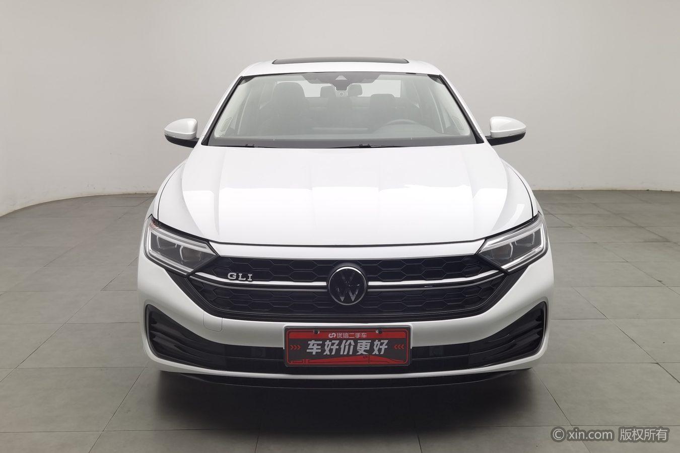 Volkswagen Sagitar 2023 300TSI DSG