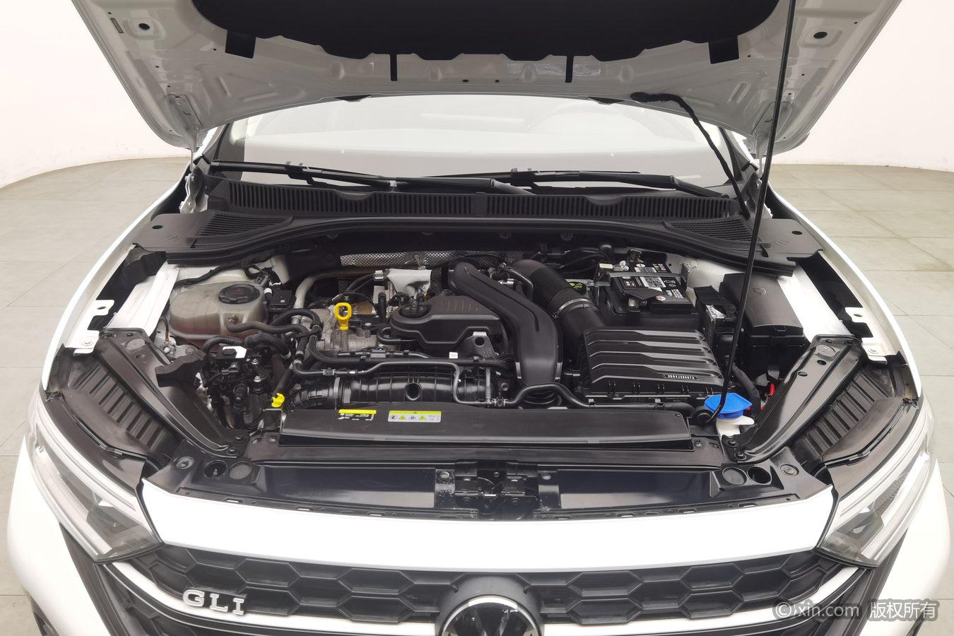 Volkswagen Sagitar 2023 300TSI DSG