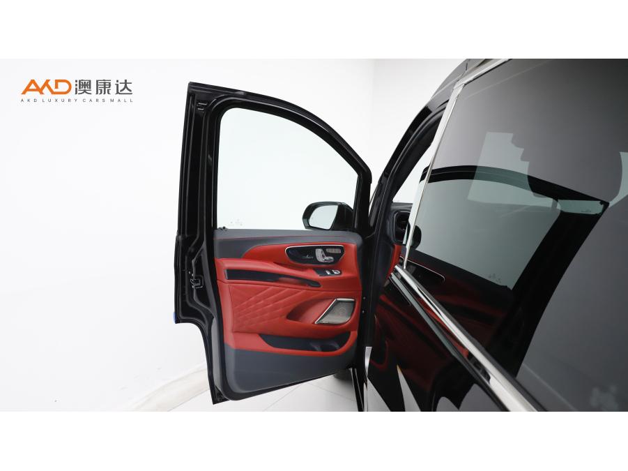 Mercedes-Benz Vito 2024 2.0T Elite 7 мест