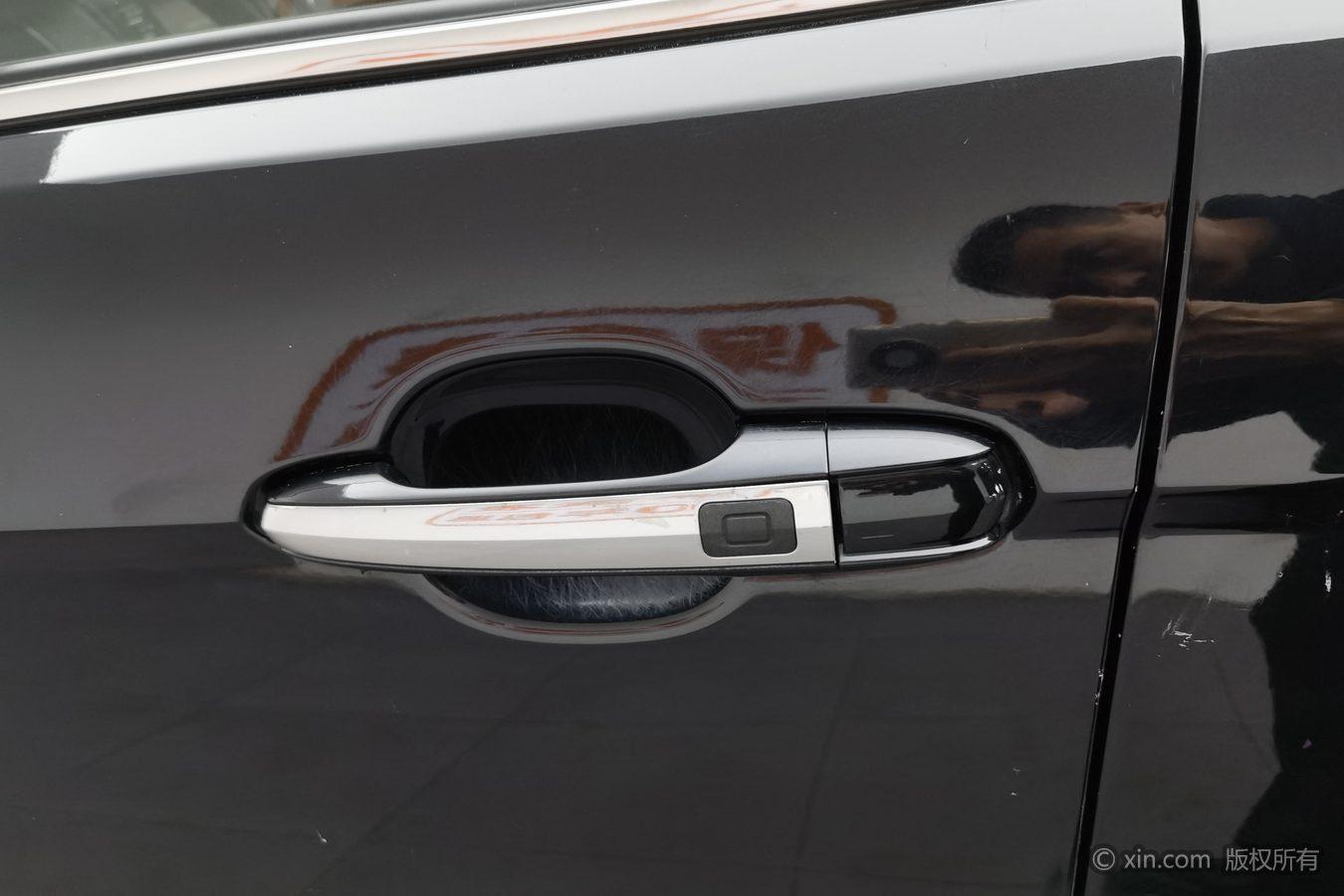 Hongqi H7 2015 2.0T Luxury