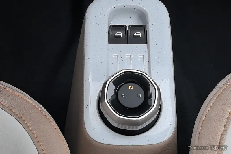 Geely Galaxy Panda — фото 10