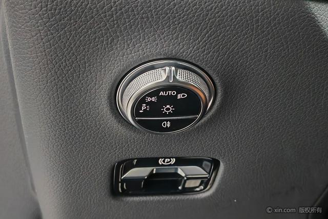 Mercedes-Benz GLC 2023 Белый из Китая, фото 6