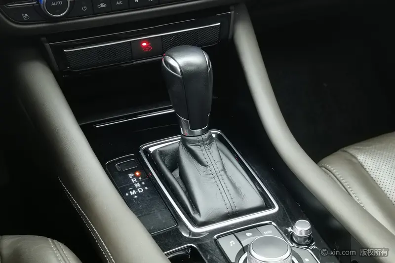 Mazda Atenza — фото 10