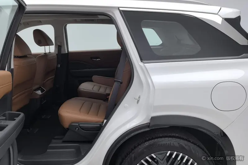 Nissan Pathfinder — фото 14