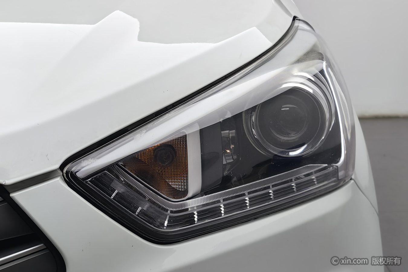 Hyundai ix25 2015 1.6L AT Luxury DLX