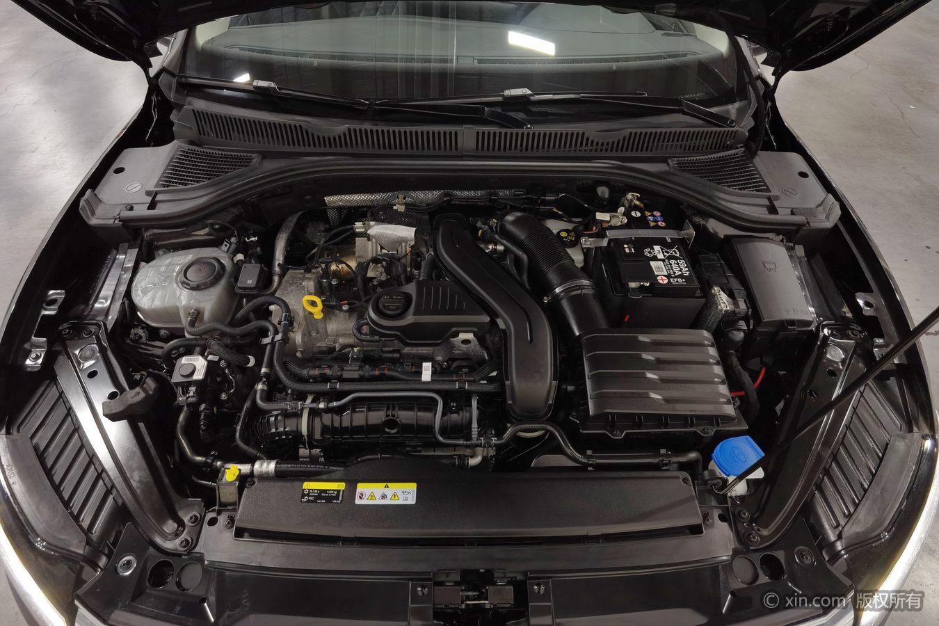 Volkswagen Sagitar 2024 300TSI DSG