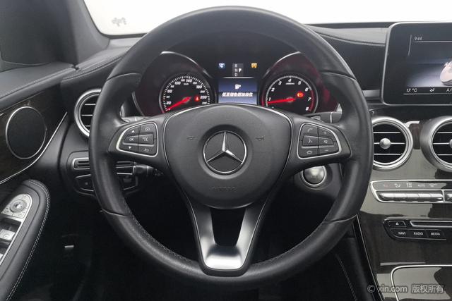Mercedes-Benz GLC 2017 GLC 260 4 MATIC — фото 15