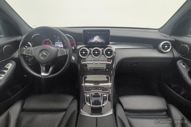 Mercedes-Benz GLC 2017 GLC 260 4 MATIC — фото 13