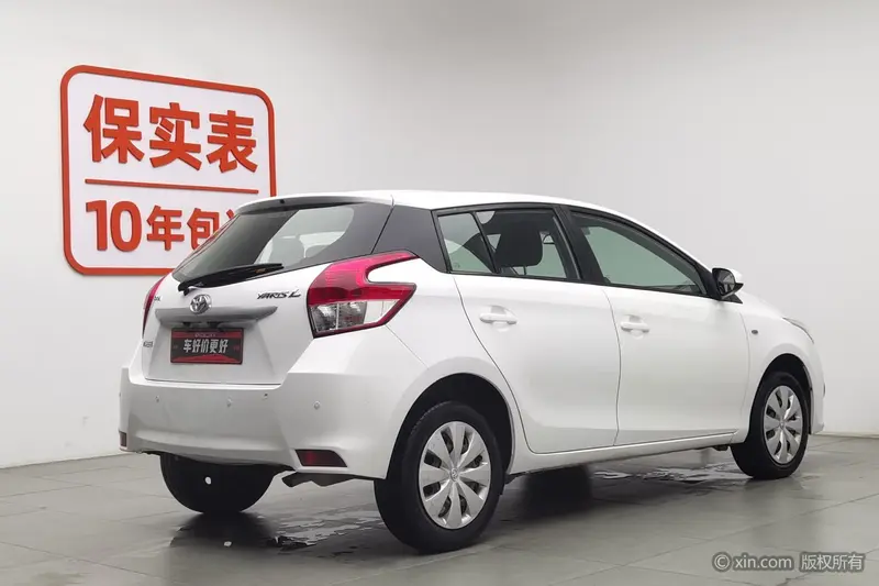 Toyota Yaris L — фото 4
