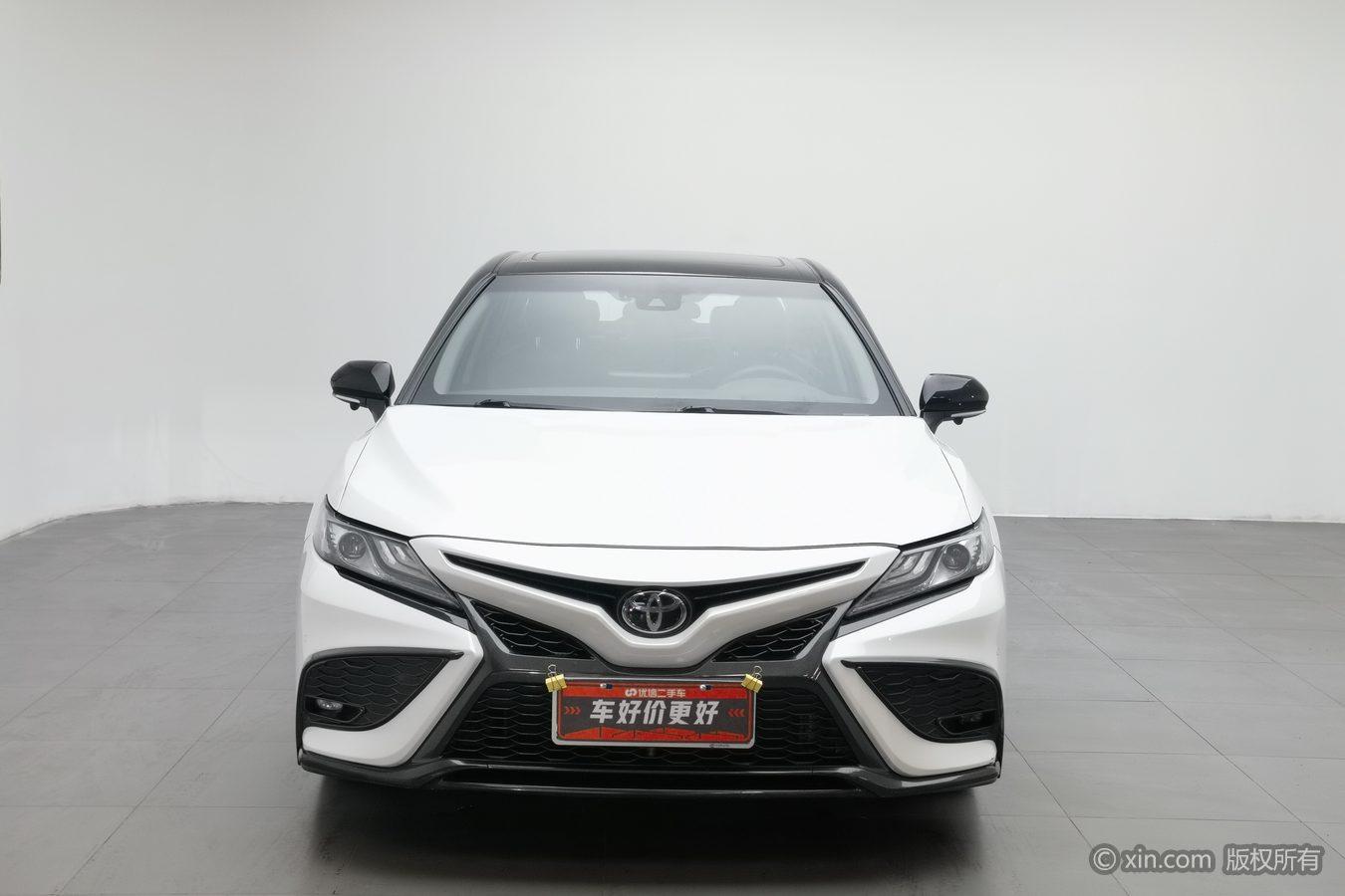 Toyota Camry 2022 2.0S