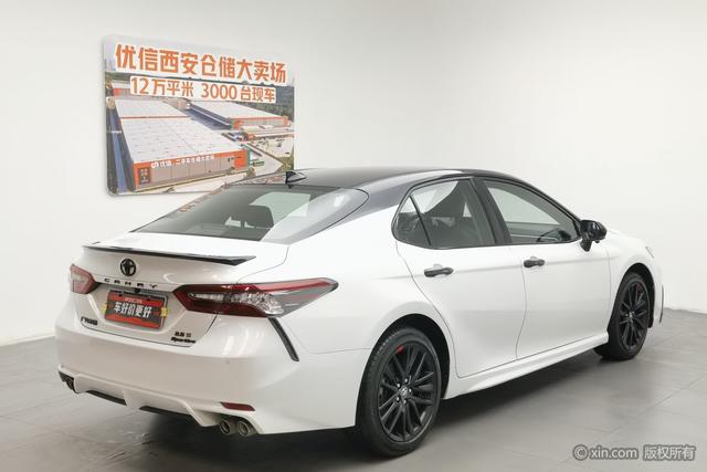 Toyota Camry 2022 2.0 S — фото 4