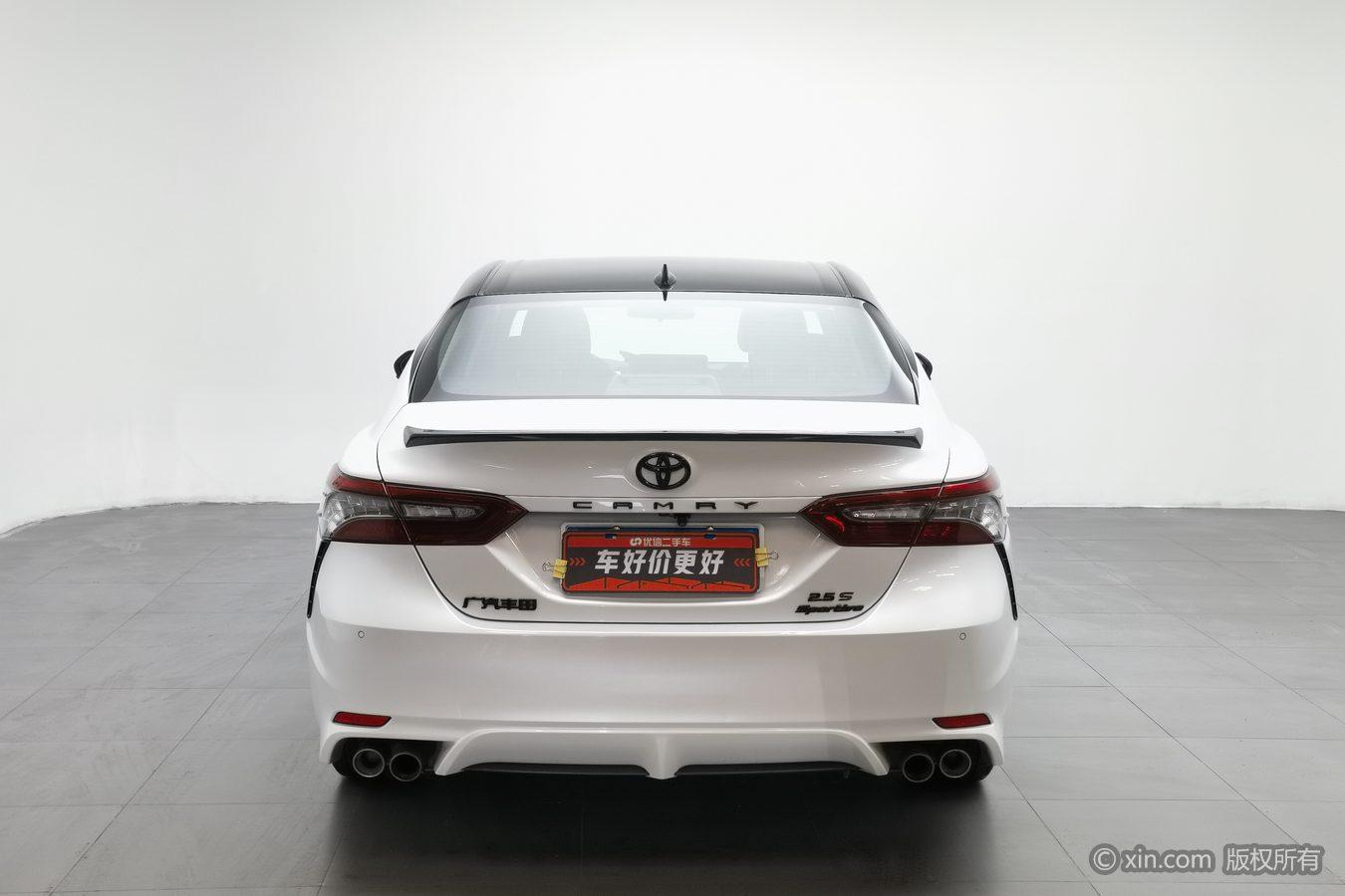 Toyota Camry 2022 2.0S