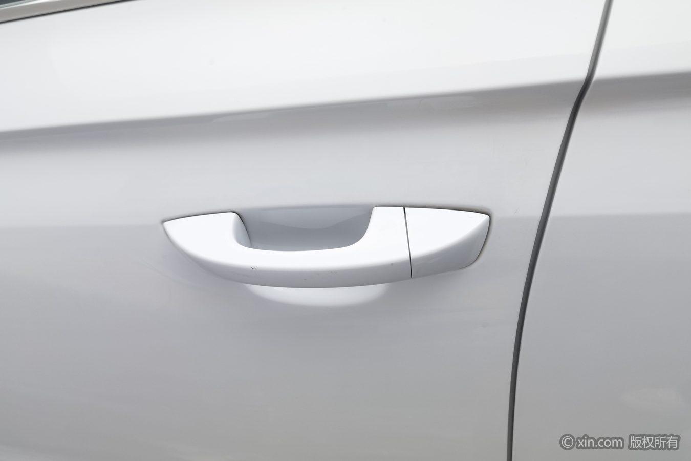 Volkswagen C-Trek 2018 1.5L AT Comfort