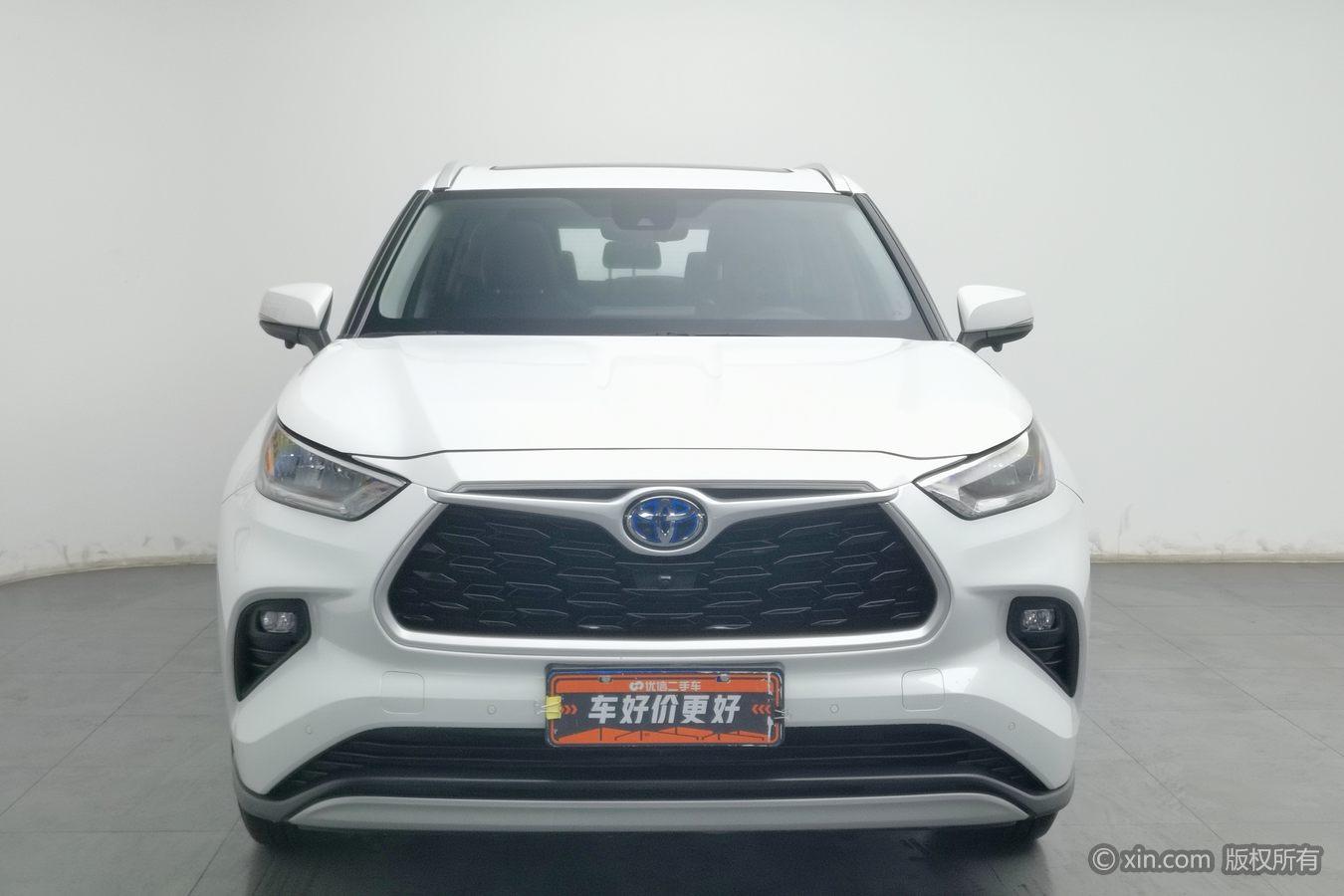Toyota Highlander 2023 2.5L Luxury 7 мест