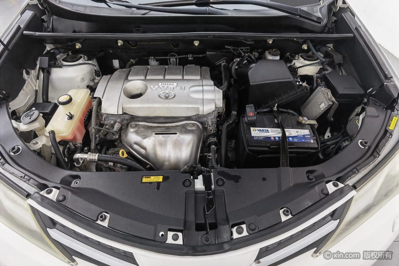 Toyota RAV4 2013 2.5L AT Luxury