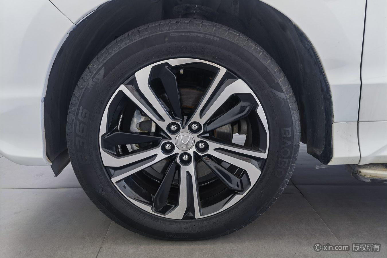 Honda UR-V 2017 370TURBO V