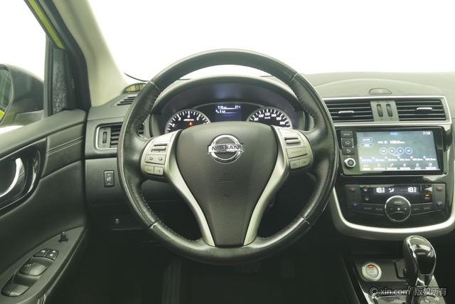 Nissan TIIDA 2016 1.6 L CVT — фото 14
