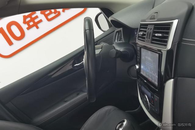 Nissan TIIDA 2016 1.6 L CVT — фото 12