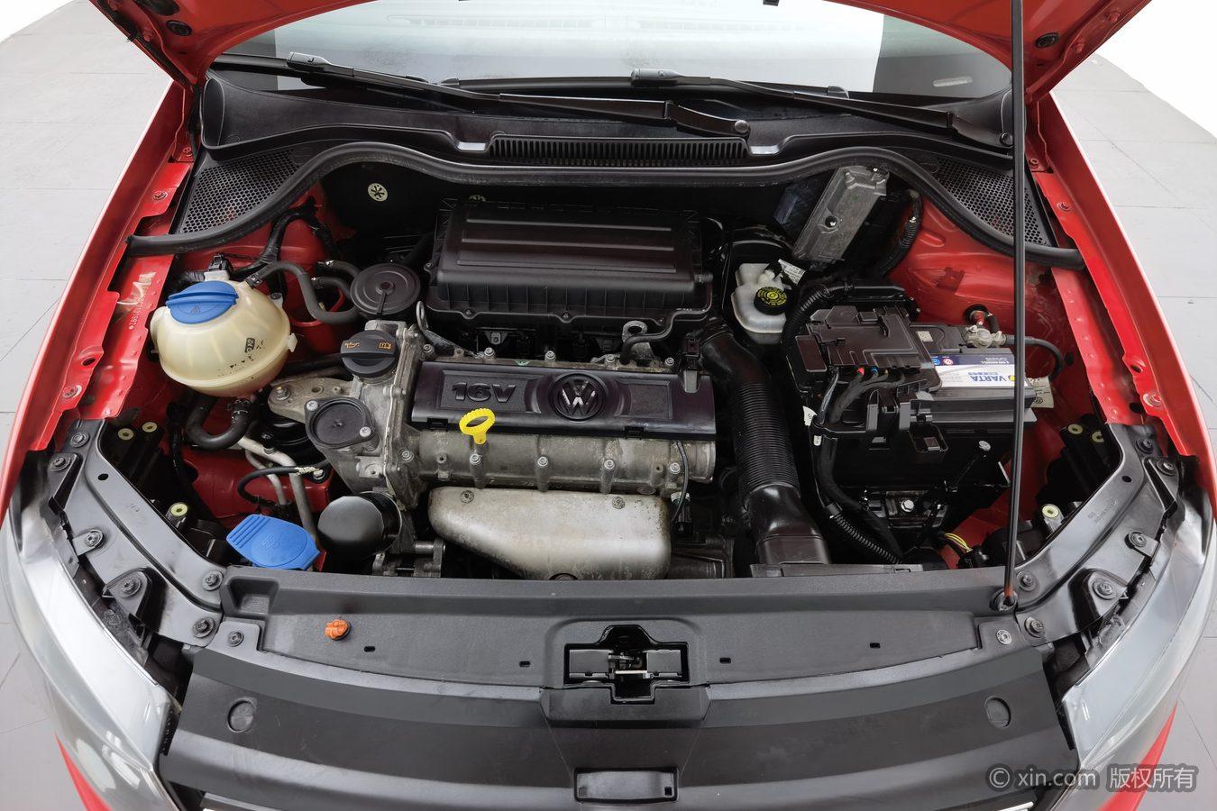 Volkswagen Polo 2013 1.6L AT Luxury