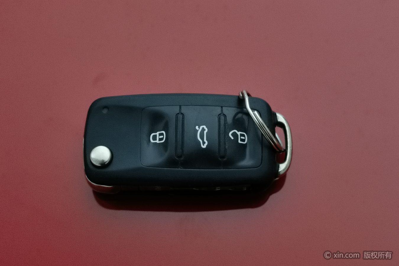 Volkswagen Polo 2013 1.6L AT Luxury