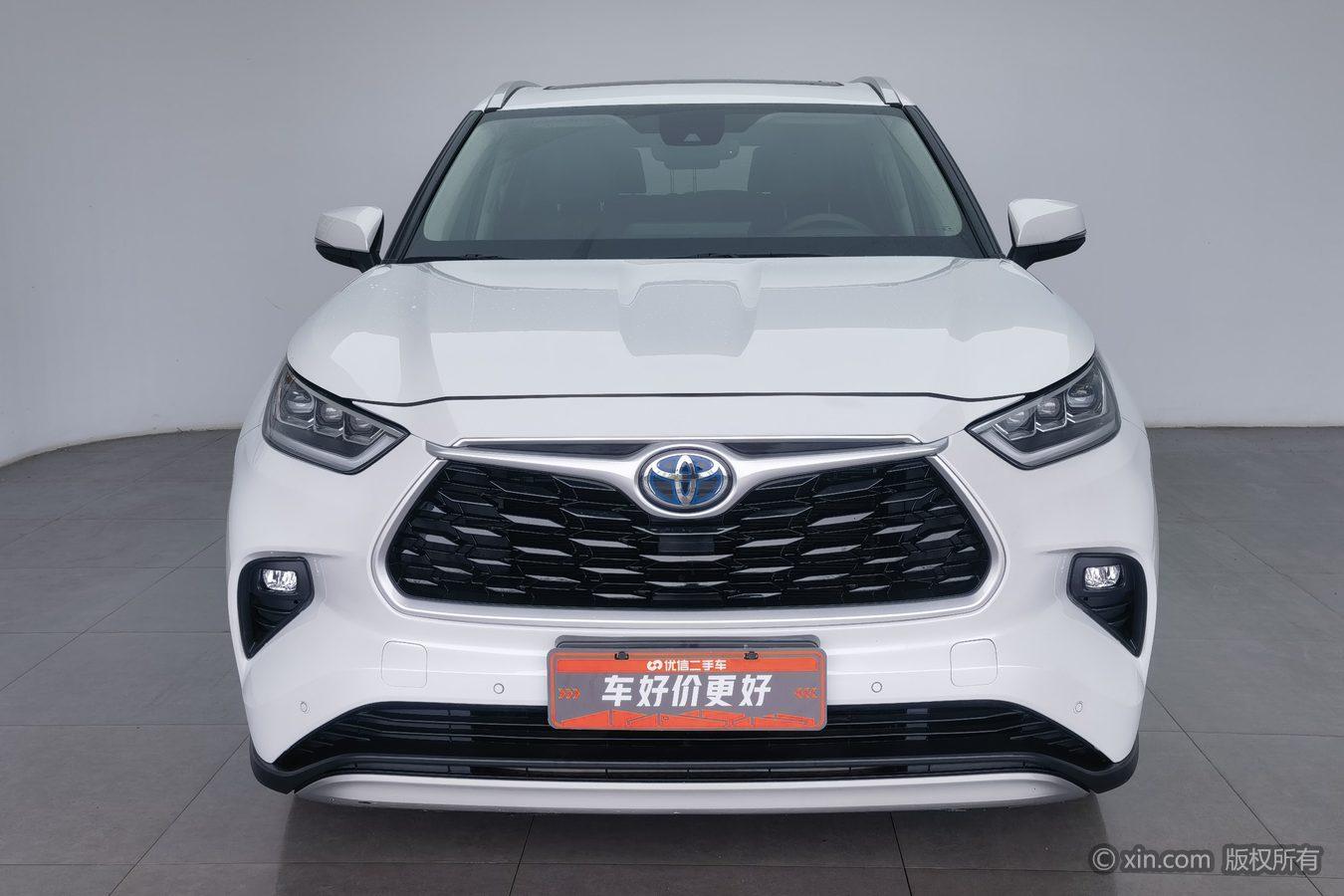 Toyota Highlander 2022 2.5L Luxury 7 мест