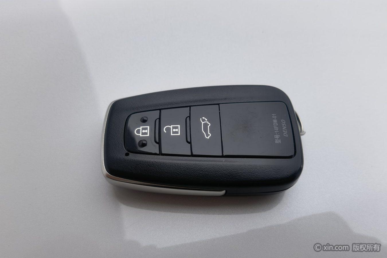Toyota Highlander 2022 2.5L Luxury 7 мест