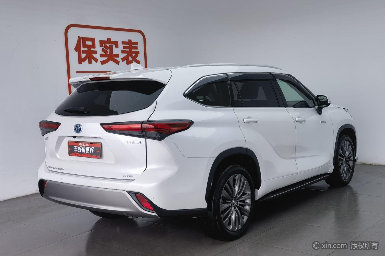 Toyota Highlander 2022 2.5L Luxury 7 мест