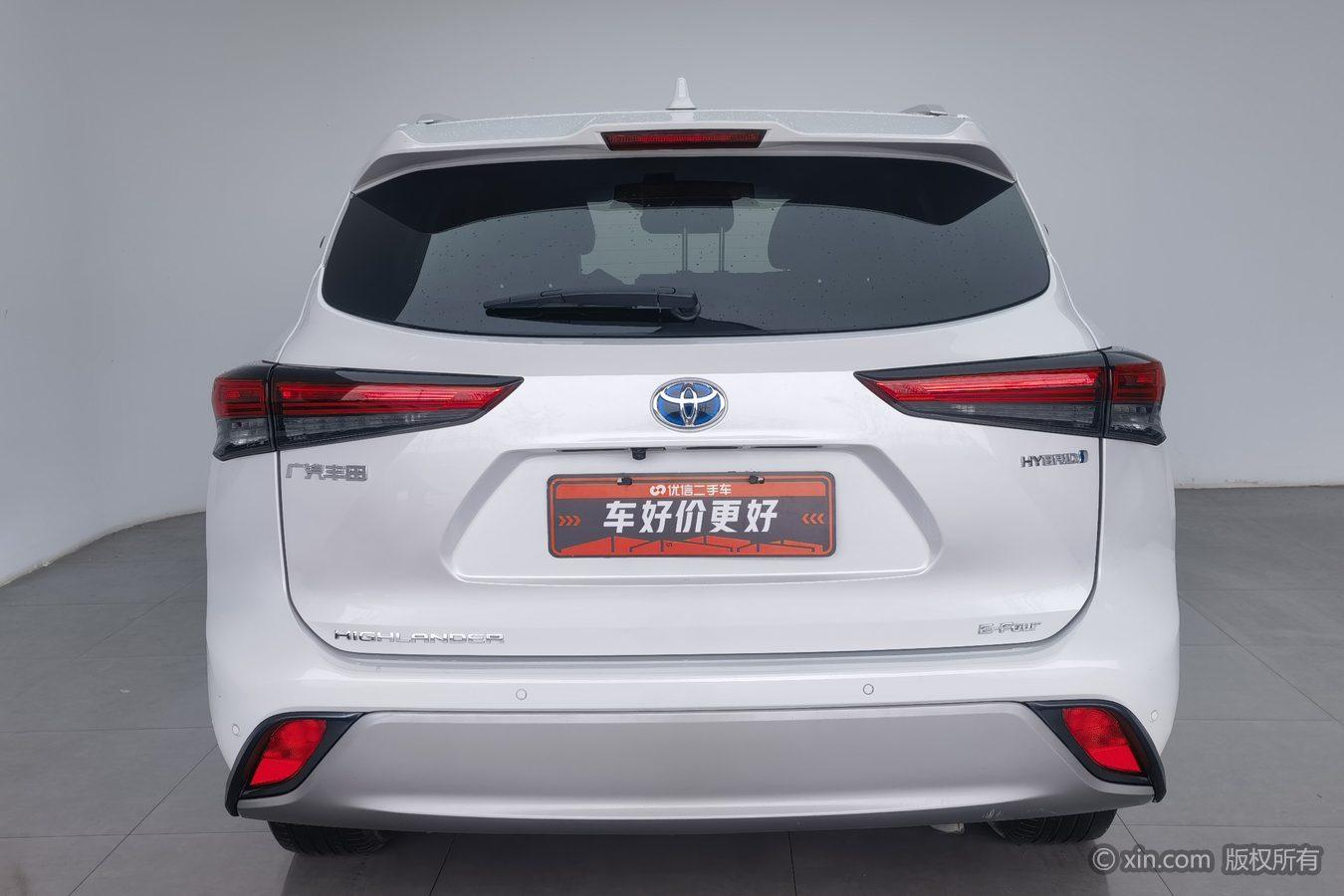 Toyota Highlander 2022 2.5L Luxury 7 мест
