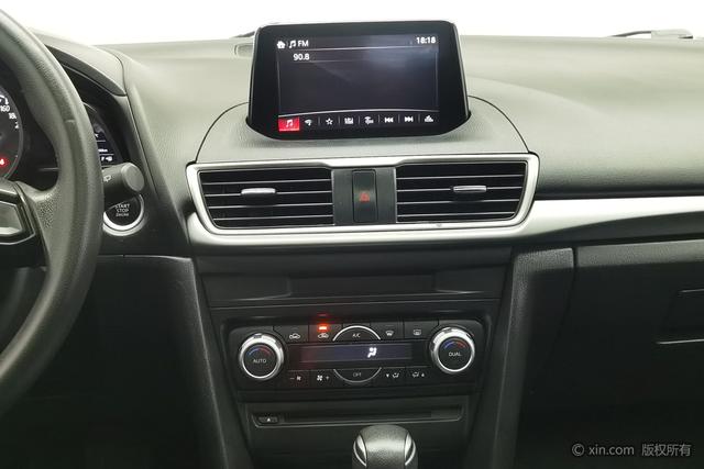 Mazda 3 2017 1.5 L ATLuxury V — фото 14