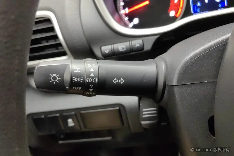 Mitsubishi Eclipse Cross — фото 11