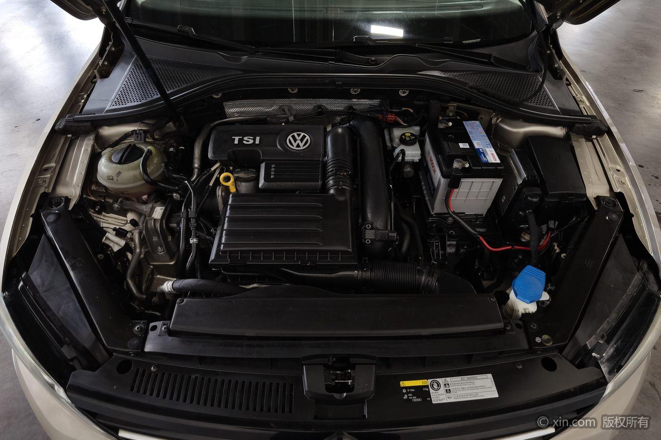 Volkswagen Lamando 2015 230TSI DSG