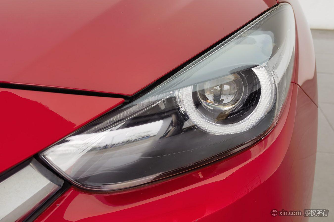 Mazda Mazda3 3 2017 2.0L AT Luxury V