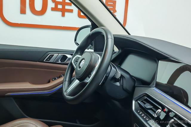 BMW X5 2020 x Drive 30i M — фото 11