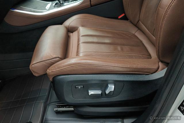 BMW X5 2020 x Drive 30i M — фото 18