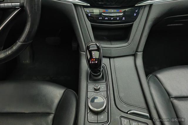 Cadillac XT6 2021 28 T 4 WDLuxury — фото 15