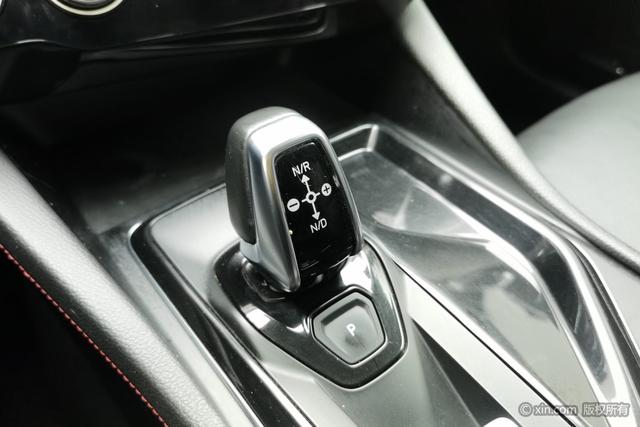 Lynk 02 2018 Синий из Китая, фото 2