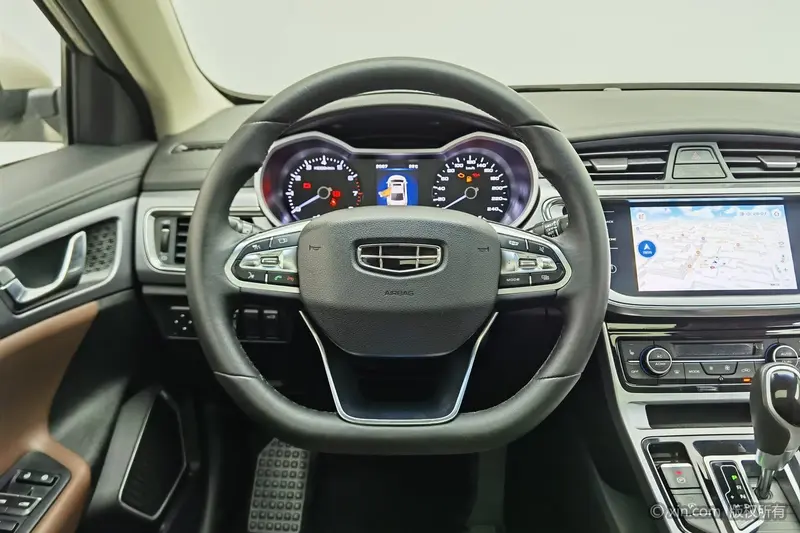 Geely Emgrand GL — фото 9