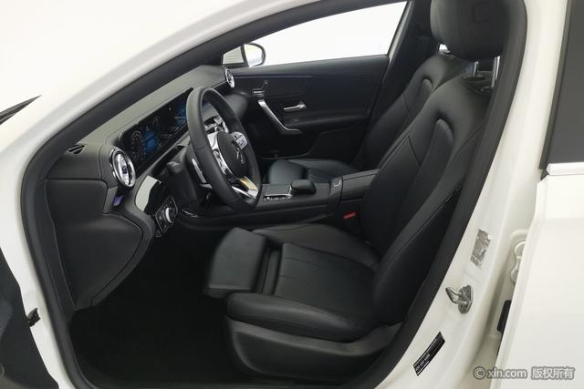 Mercedes-Benz A-Class 2022 A 200 L — фото 17
