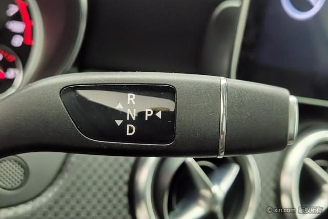 Mercedes-Benz A-Class 2018 A 200 — фото 15