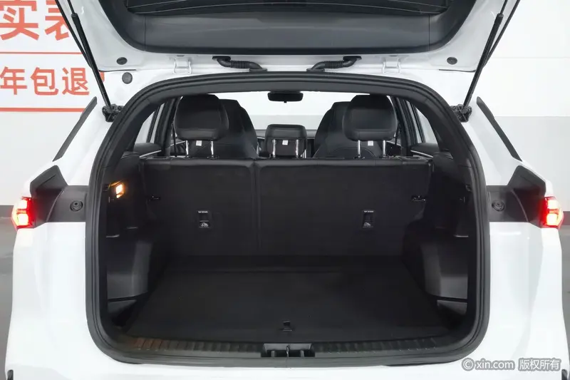 Geely Galaxy L7 — фото 15