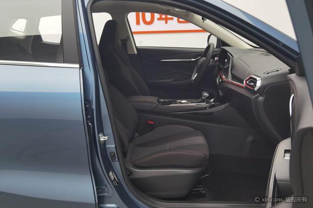 Changan Auchan X5 2021 1.6 L CVTLuxury — фото 19