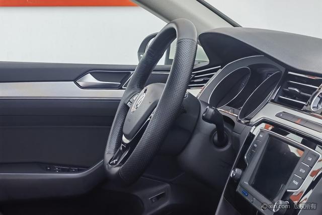 Volkswagen Magotan 2017 330 TSI DSG Leading — фото 11