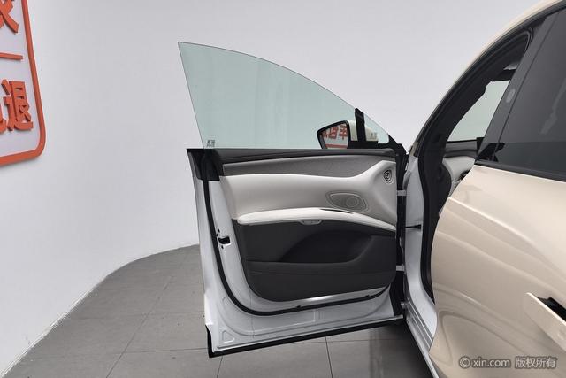 Zhiji Automobile Zhiji LS7 id 3823228 из Китая 21