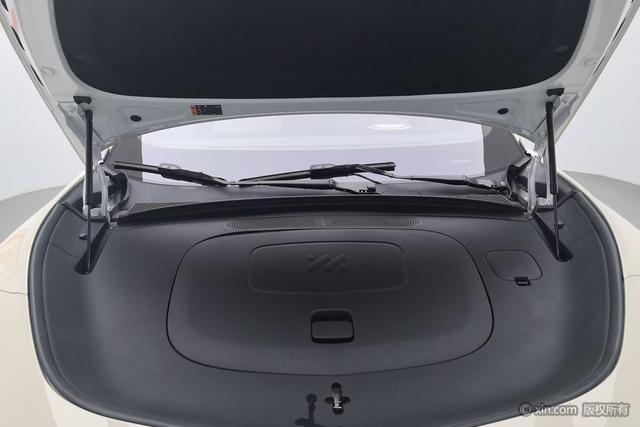 Zhiji Automobile Zhiji LS7 id 3823228 из Китая 23