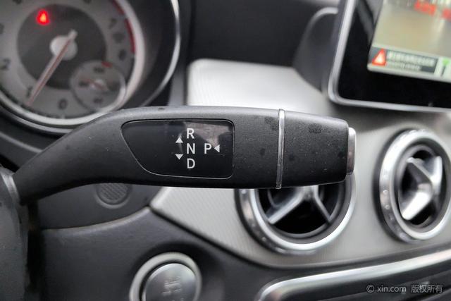 Mercedes-Benz GLA 2016 GLA 200 — фото 15