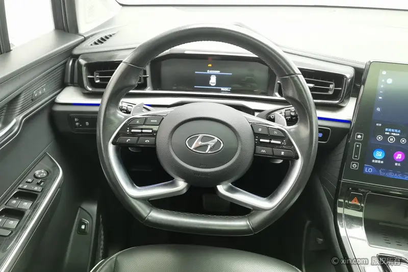 Hyundai Custin — фото 9