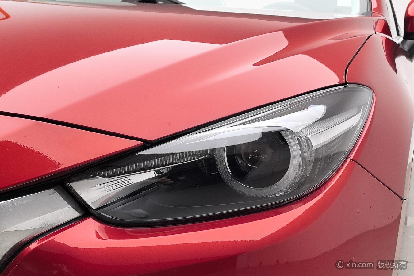 Mazda Mazda3 3 2017 1.5L AT Luxury V
