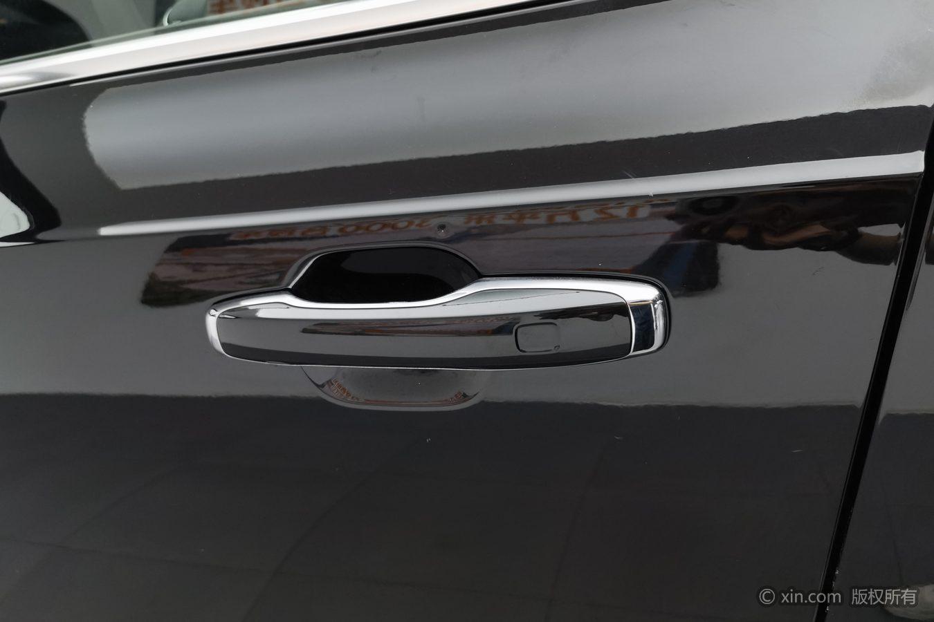 Volvo XC90 2017 T6 5 мест