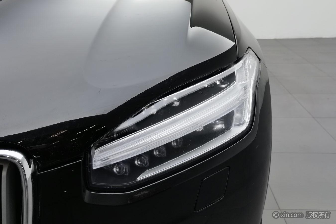 Volvo XC90 2017 T6 5 мест