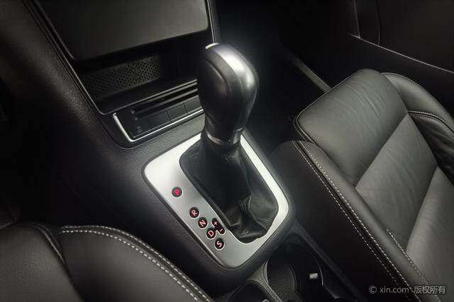 Volkswagen Tiguan 2016 300 TSI AT 2 WD — фото 14